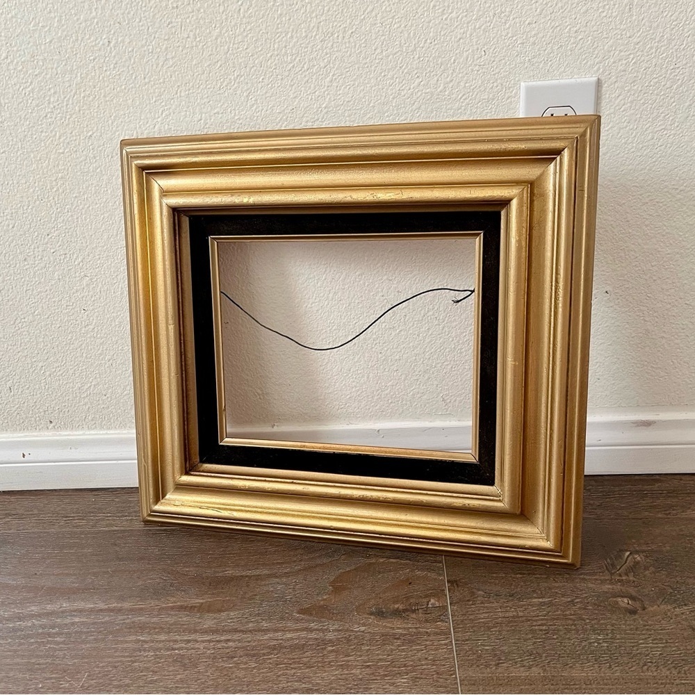 Vintage Wooden Gilded Frame 15/17 Inches